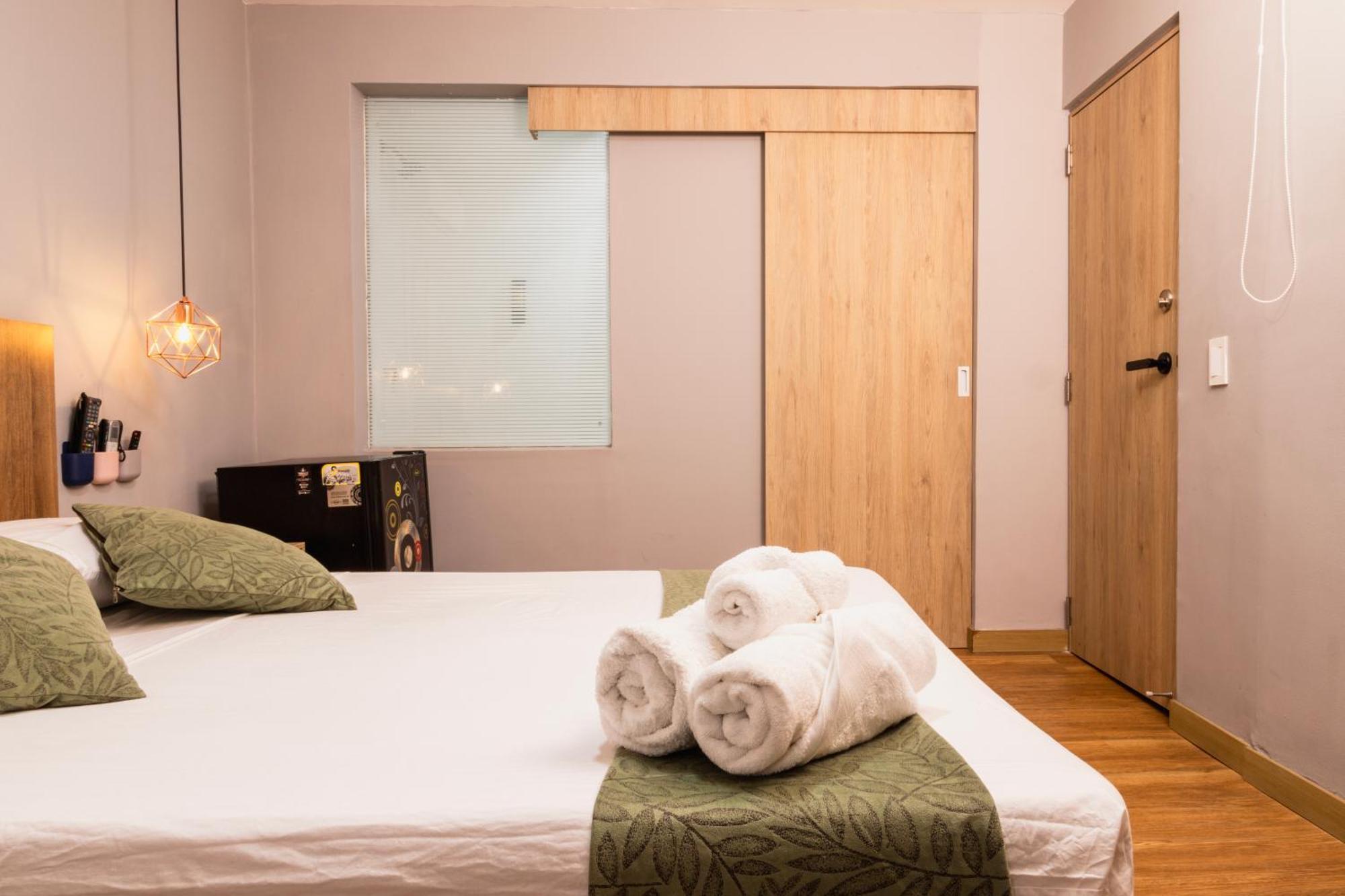 Hotel Casa 73 Deluxe Medellín Extérieur photo
